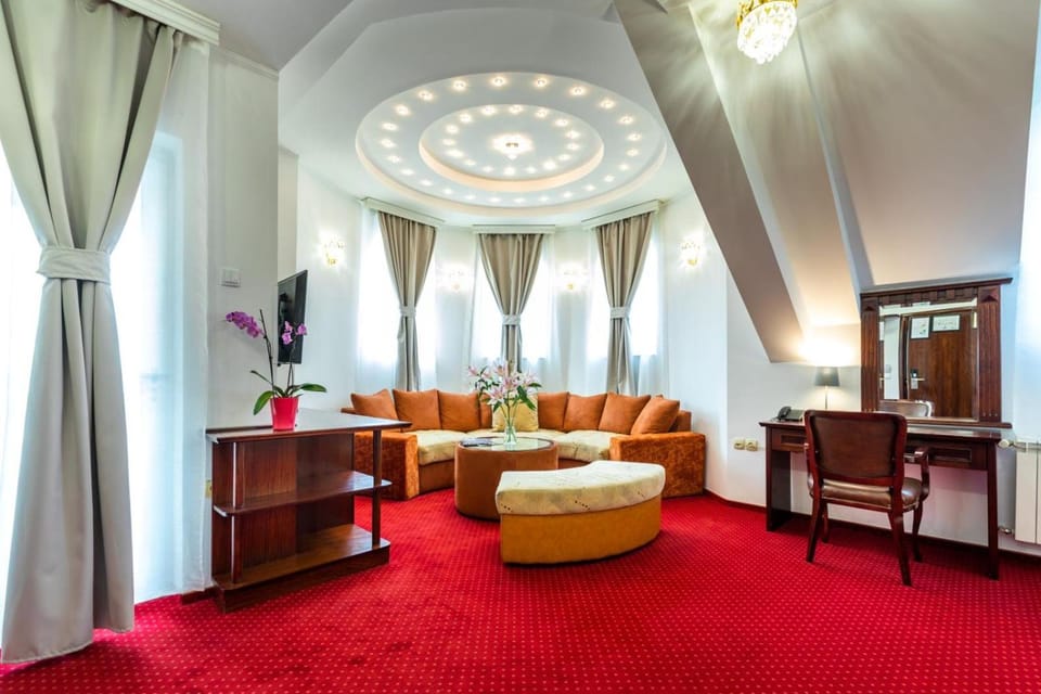 Garni Hotel Royal Crown Hotel in Vojvodina
