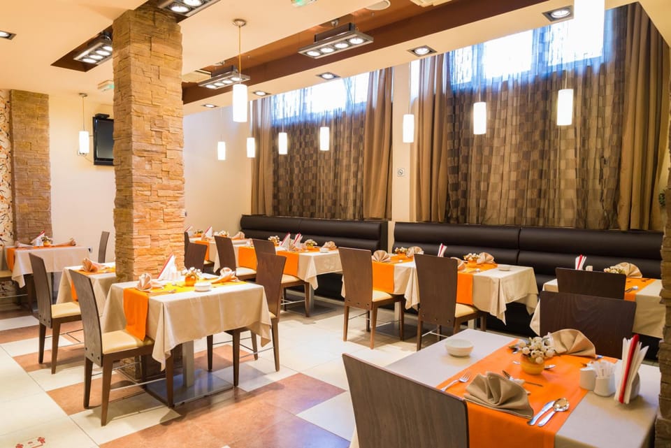 Garni Hotel Vigor - EV station Hotel in Novi Sad