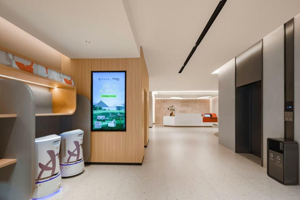 Home Inn Plus (Shanghai Xujiahui) Hotel in Shanghai