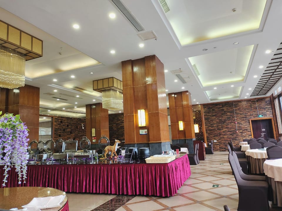 Yulongshan Dong Spring Resort Hotel in Zhejiang