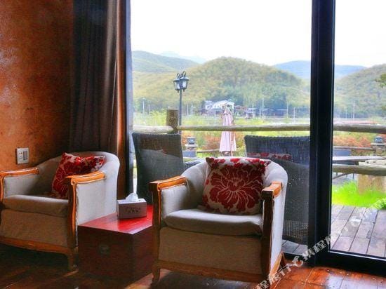 Moganshan Mountain Cat Inn Hotel in Zhejiang
