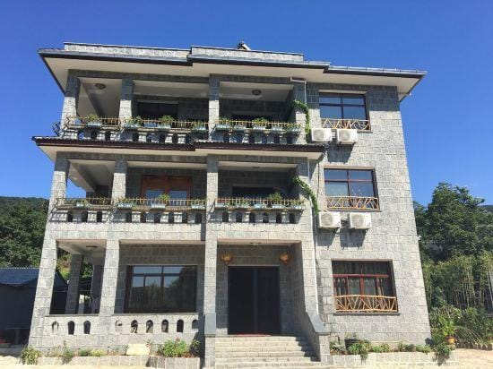 Bamboo Inn Hotel in Zhejiang