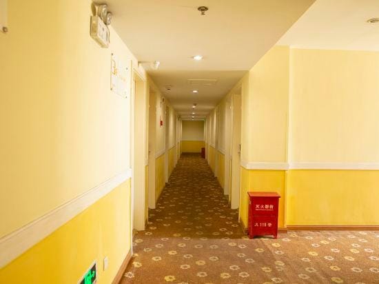 Home Hotel (Ninghai China Mold City Xingning Middle Road) Hotel in Zhejiang