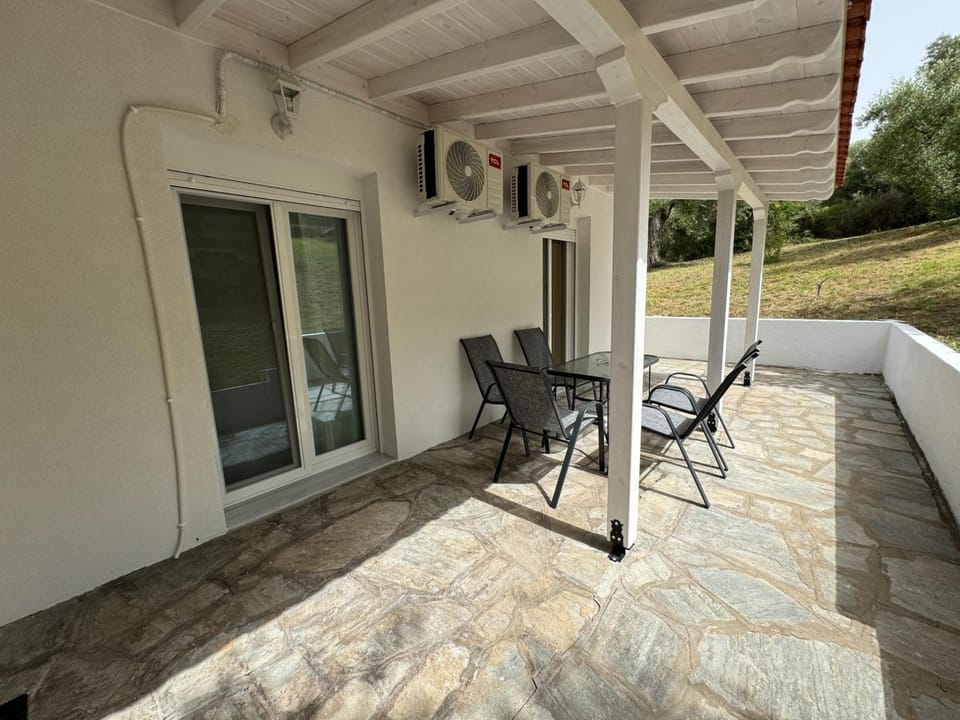 Makis House Hotel in Halkidiki