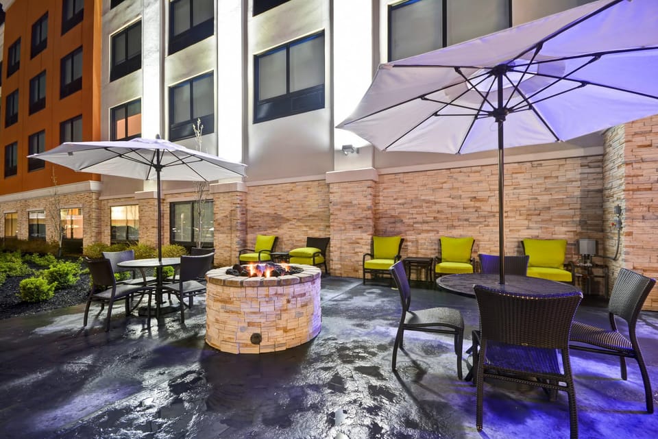 Holiday Inn Express Evansville By IHG Hotel in Evansville