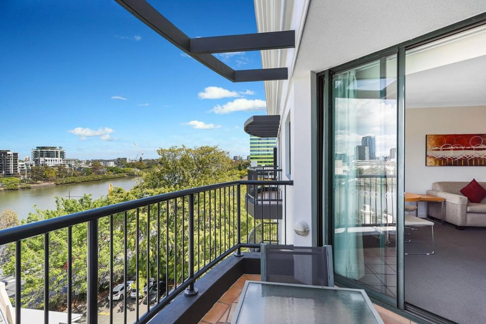 Cosmo Apartment Hotel Apartment hotel in Brisbane