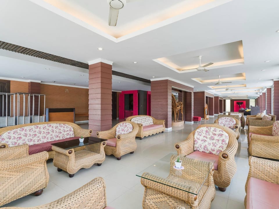 Golden Sea Pattaya Hotel in Pattaya City