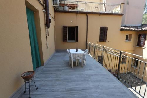 casadiviaappia Hotel in Imola