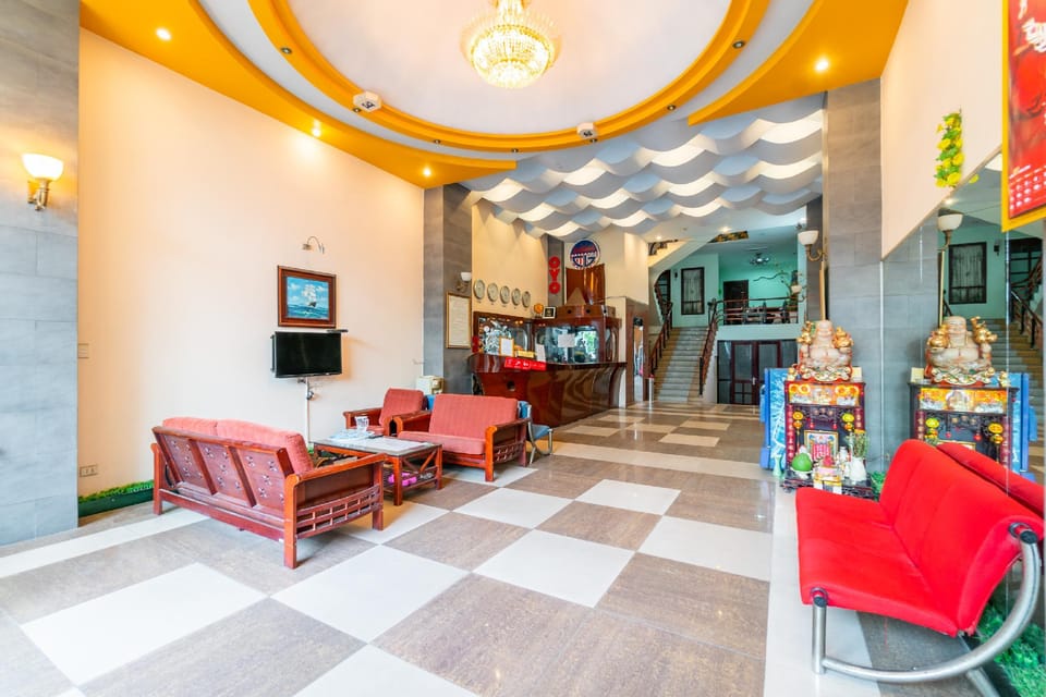 Super OYO 266 Golden Gate Hotel in Da Nang