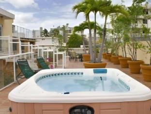 Hot tub