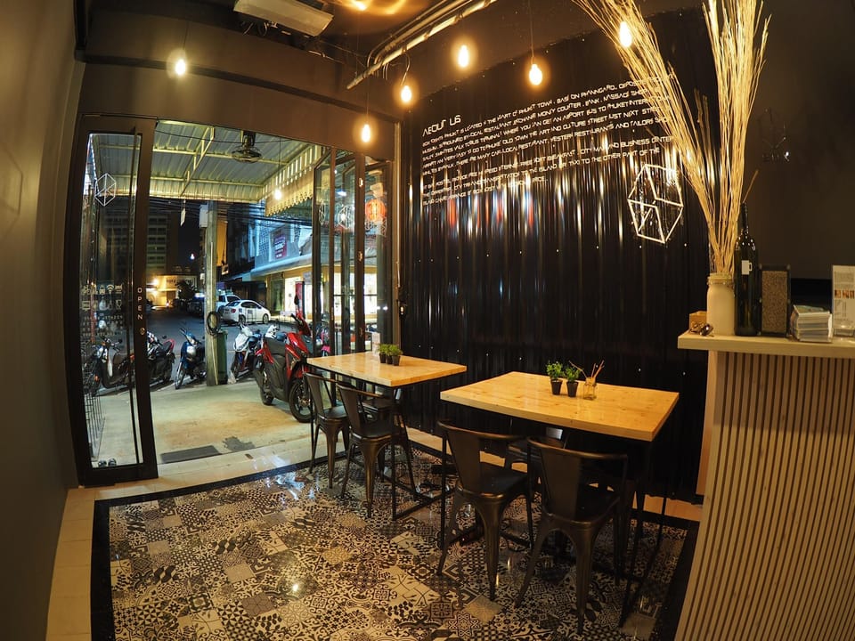 Box Poshtel Hostel in Wichit