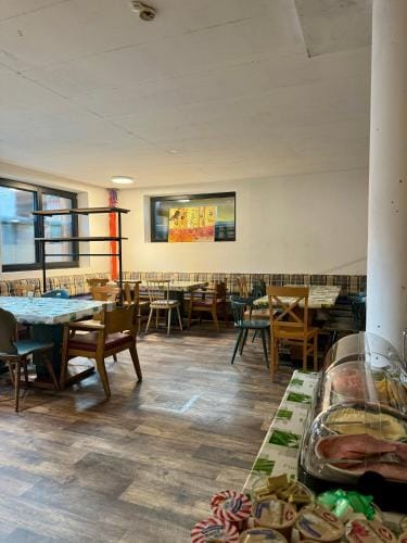 SKILL Mountain Lodge - Ski und Bike Hostel im Sommer mit JOKER CARD Hostel in Salzburgerland