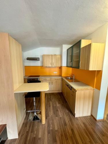 SKILL Mountain Lodge - Ski und Bike Hostel im Sommer mit JOKER CARD Hostel in Salzburgerland