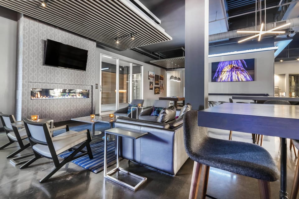 Aloft Newport on the Levee Hotel in Newport