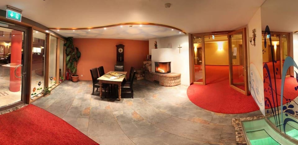 Konig Ludwig Design Hotel NEU Zimmer mit Sauna oder Whirlpool, genug Parkplatz Hotel in Bavaria