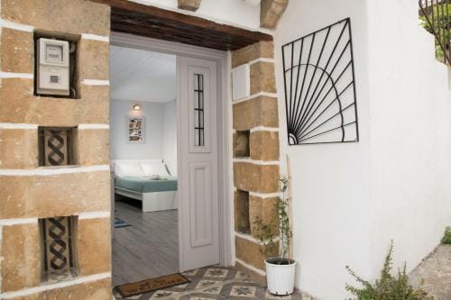 Studio Cozy - In the Heart of Skyros Village Hotel in Euboea