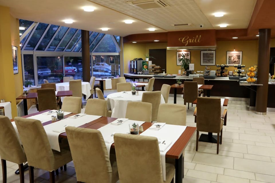 Logis Hotel des Cepages Hotel in Jura