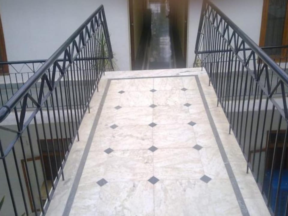 Shanti Hotel Hotel in India