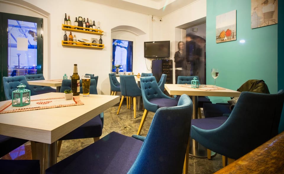 Bed & Breakfast Palac -Free Parking- Hotel in Baška Voda