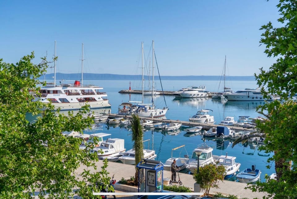Bed & Breakfast Palac -Free Parking- Hotel in Baška Voda