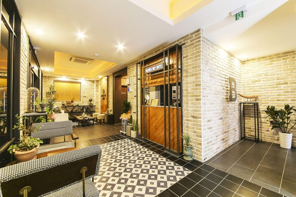 Changwon Brown-dot Hotel Myeongseo Motel in South Korea