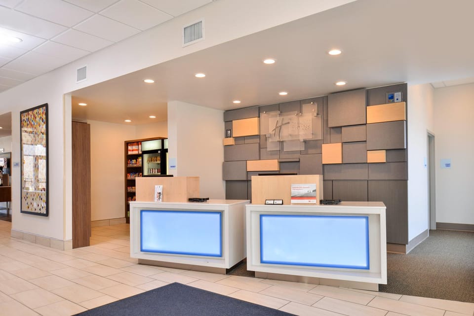 Holiday Inn Express & Suites Southgate - Detroit Area By IHG Hotel in Southgate