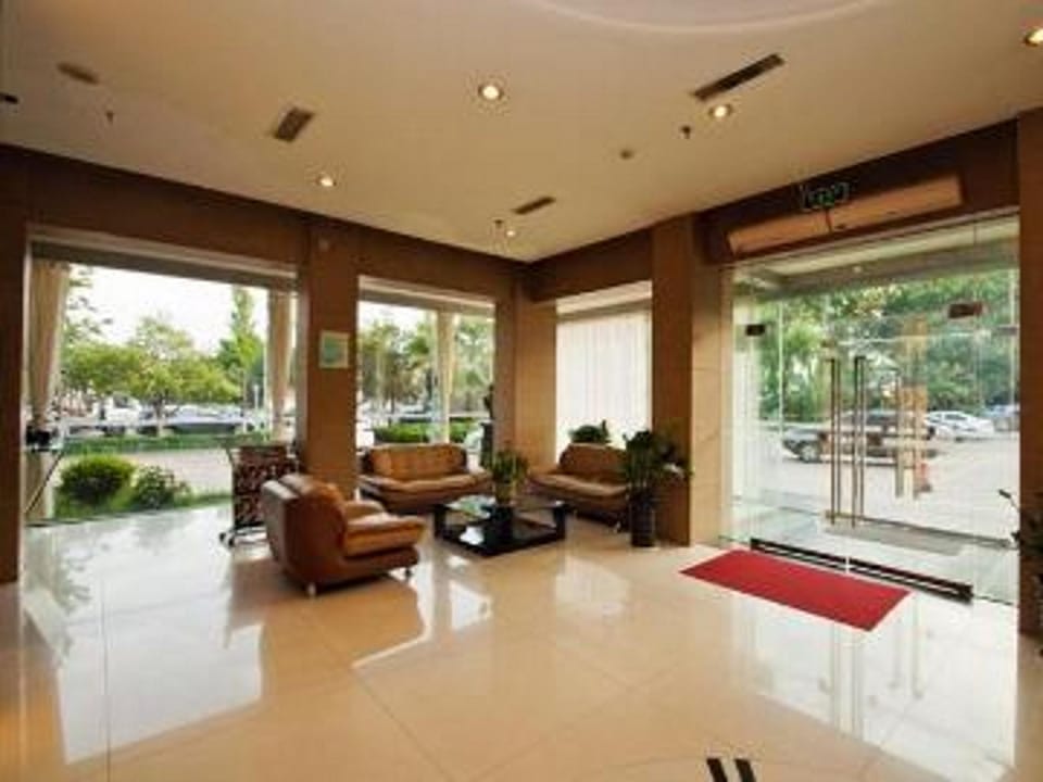 Jinjiang Inn Linyi Train Station Branch Hotel in Shandong