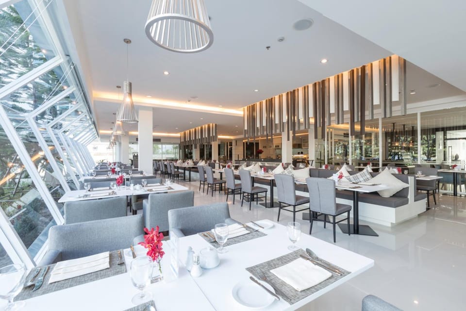 Kantary Hotel and Serviced Apartments Amata Bangpakong  Apartment hotel in Chon Buri Changwat