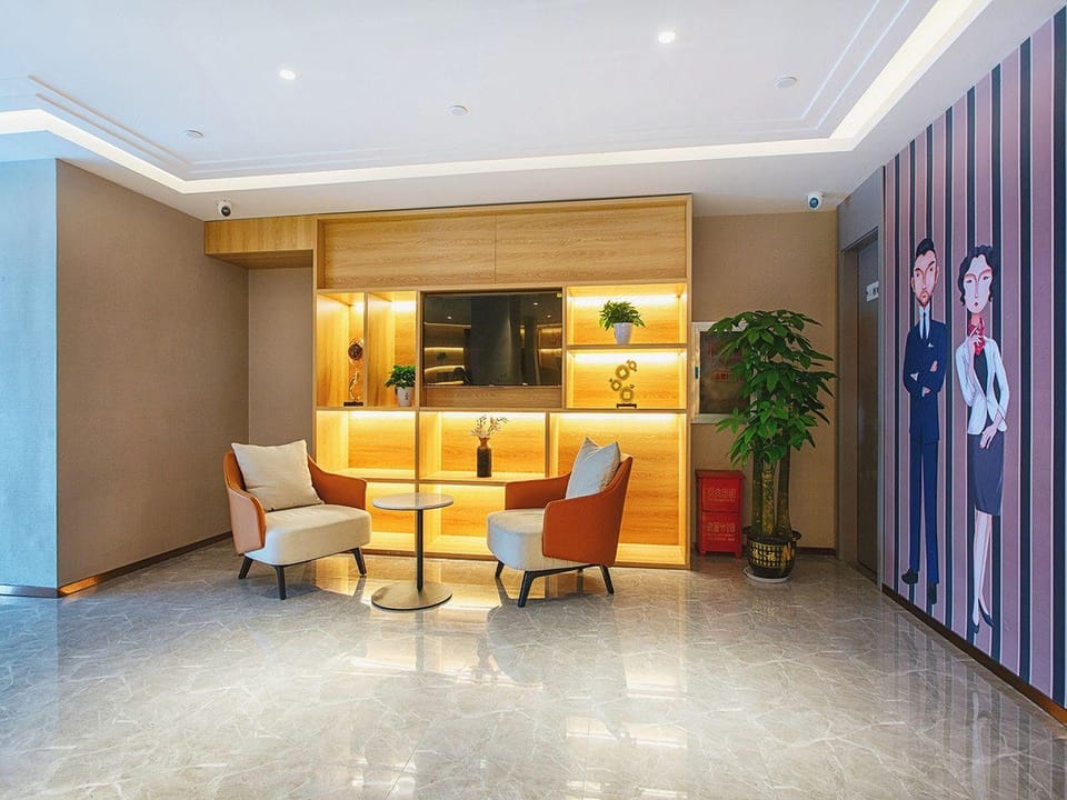 Jinjiang Inn Wuhan Linjiaohu Wanda Branch Hotel in Wuhan