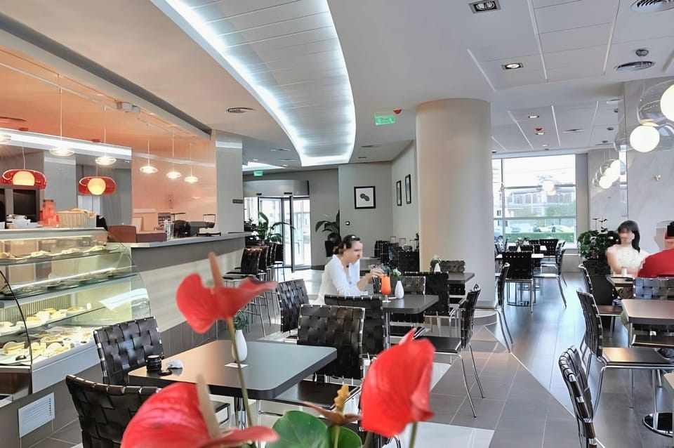 Hello Hotel - Gara de Nord Hotel in Bucharest
