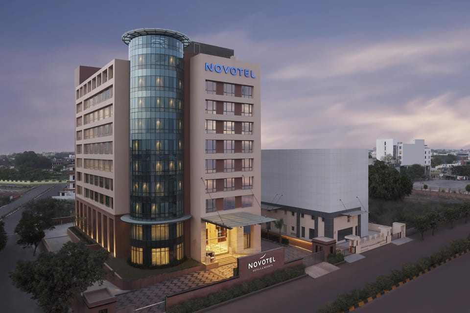 Novotel Lucknow Gomti Nagar Hotel in Lucknow
