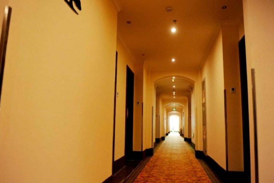 GreenTree Inn JiangSu WuXi BinHu TaiHu Pearl Development Mansion Business Hotel Hotel in Suzhou