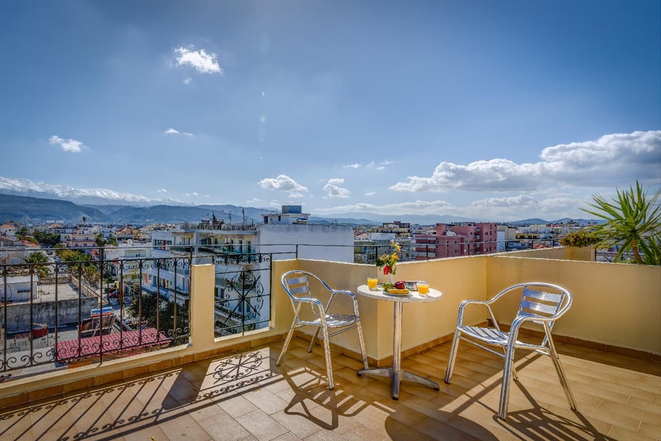 Chrispy City Living ex Nefeli Hotel in Chania