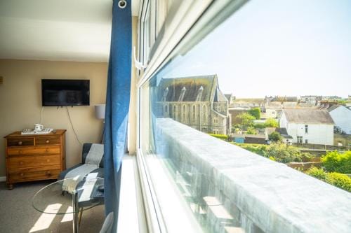 Sleepy Puffin Guest House Hotel in Wales