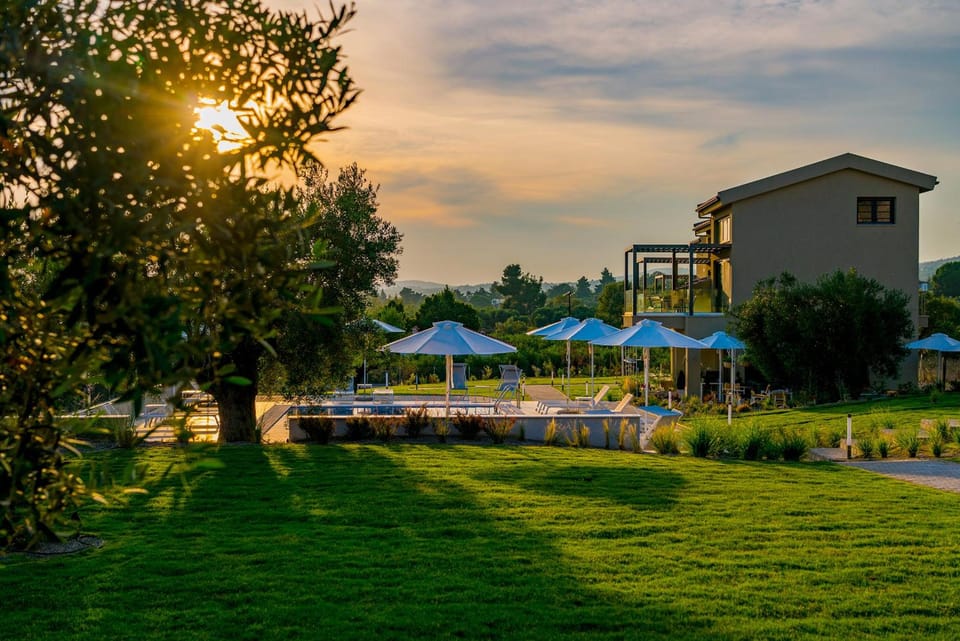 Miroes Suites Hotel in Nikiti
