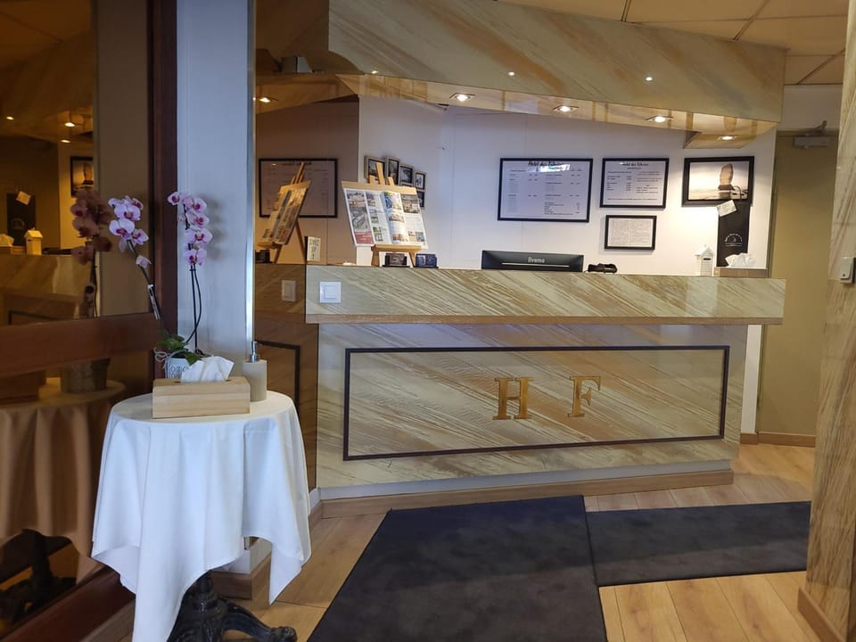 Hotel Des Falaises Hotel in Étretat
