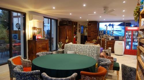Hostelry Music Repetition Hotel in Auvergne-Rhône-Alpes