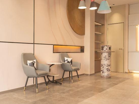 Home Inn Cangshan Zhongxin Road Commercial Street Branch Hotel in Jiangsu