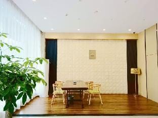 Qingteng Yisu (Ninghai Pantianshou Square Branch) Hotel in Zhejiang