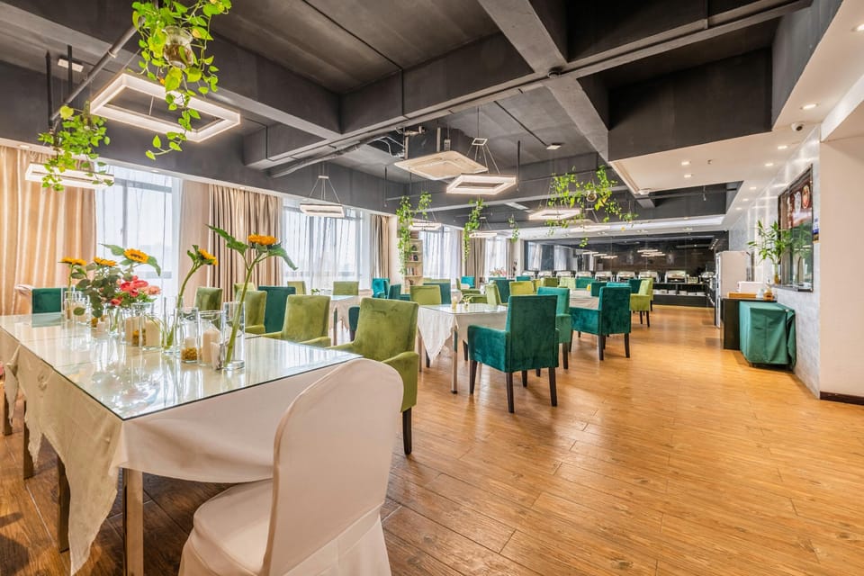Ma'anshan Yueyu Lake View Hotel (Cuilin Water City Huafei Road) Hotel in Nanjing