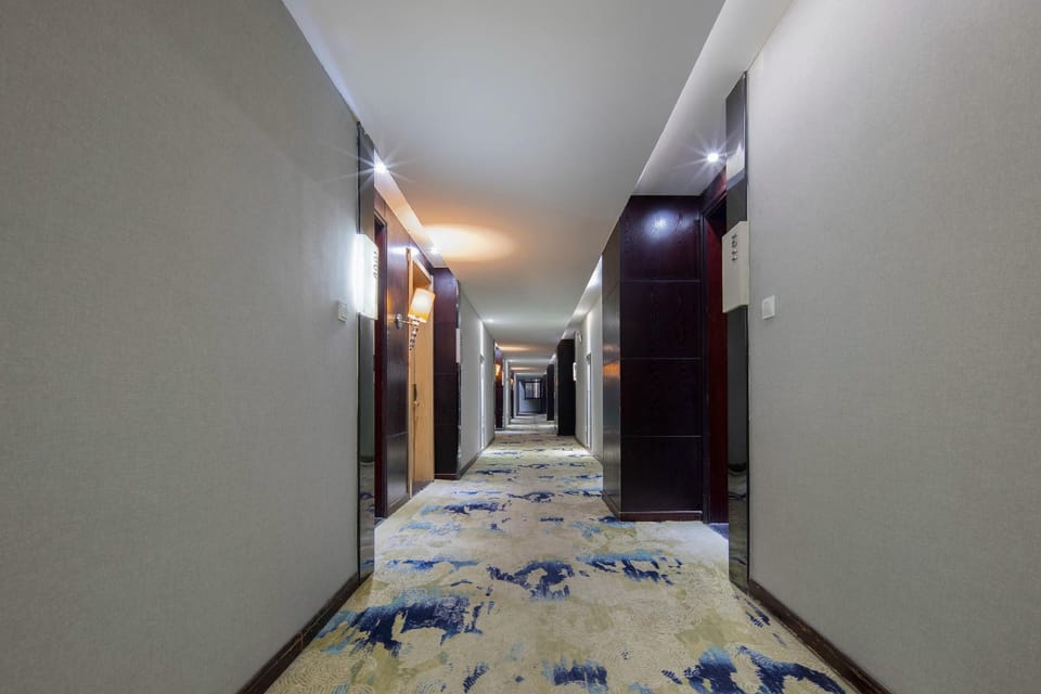 Ma'anshan Yueyu Lake View Hotel (Cuilin Water City Huafei Road) Hotel in Nanjing