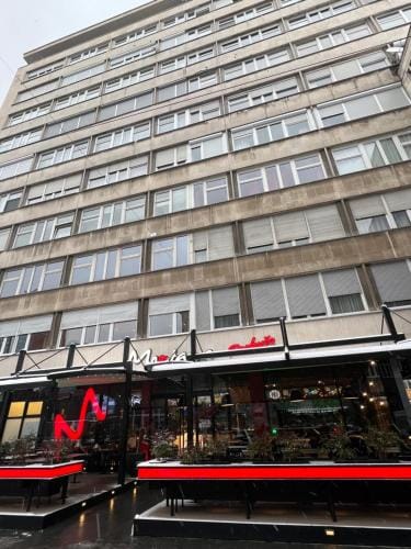 Modern and Bright Apartments - Main Street Hotel in Sarajevo