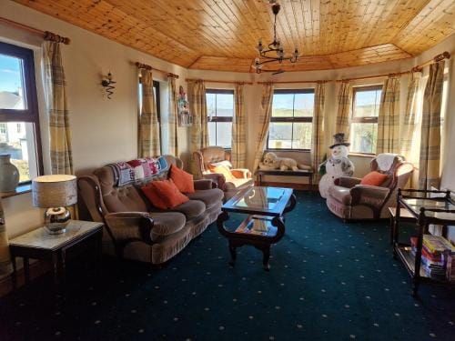Churchfield B&B Hotel in Doolin