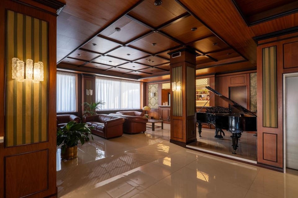 Bar/lounge