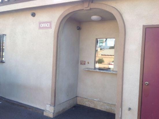 Palms Motel Hotel in Montebello