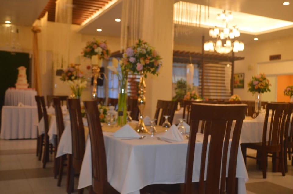 Sea Garden Resort Iloilo Hotel in Iloilo City