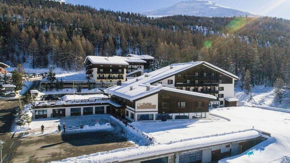 Hotel Intermonti Hotel in Canton of Grisons