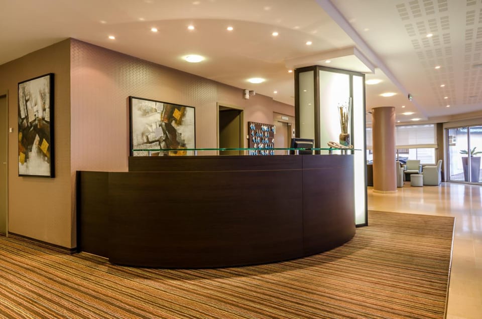 Helgon Hotel - Lourdes Pyrenees Hotel in Lourdes