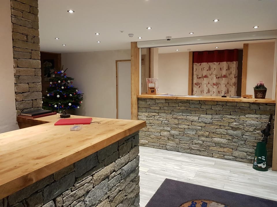 Alpen Roc Hotel in Montriond