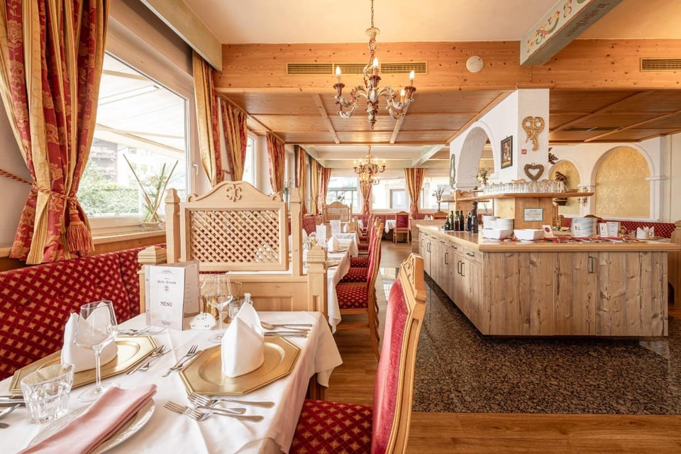 Hotel Berghof Hotel in Neustift im Stubaital